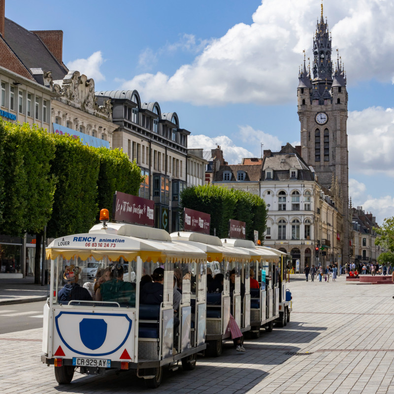 p-tit-train-touristique-douai-beffroi-douaisis-nord-france-c-adlanglet-3405
